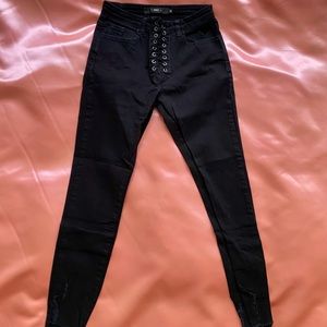 ❤️‍🔥 SOLD ❤️‍🔥 High waisted denim Brand by Raizz